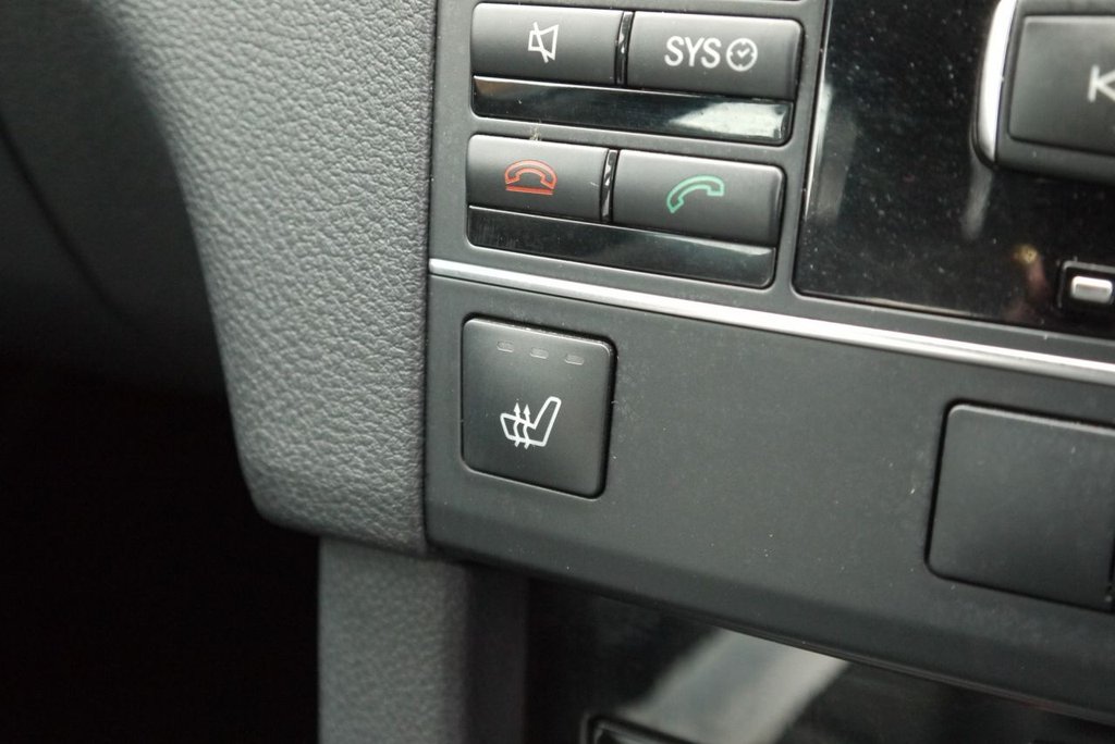 Used Mercedes-Benz E Class 2011 for sale - 77539297: Photo 40