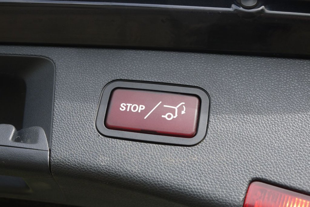 Used Mercedes-Benz E Class 2011 for sale - 77539297: Photo 46