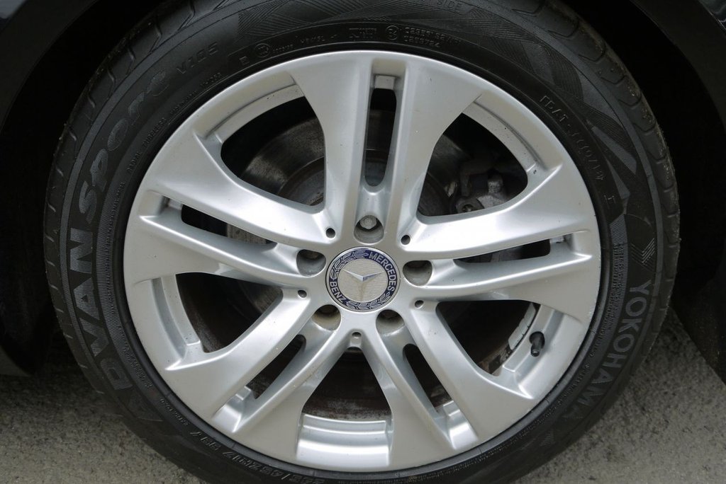 Used Mercedes-Benz E Class 2011 for sale - 77539297: Photo 7