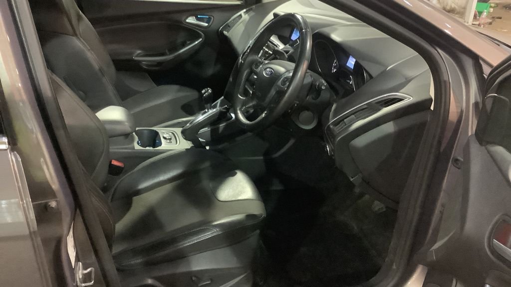 Used Ford Focus 2011 for sale - 77539305: Photo 5