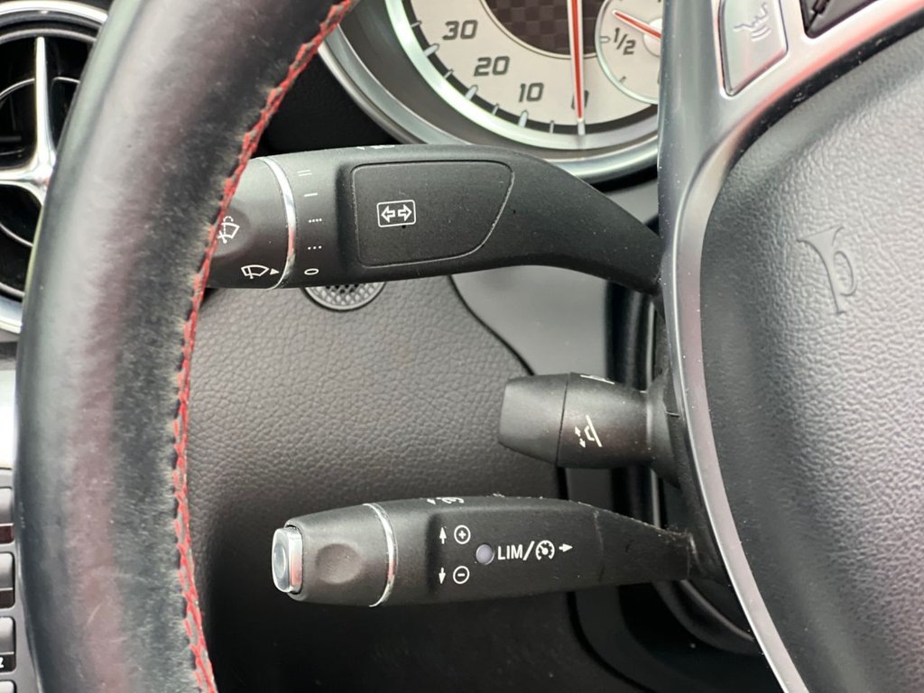 Used Mercedes-Benz SLK 2013 for sale - 77539331: Photo 32