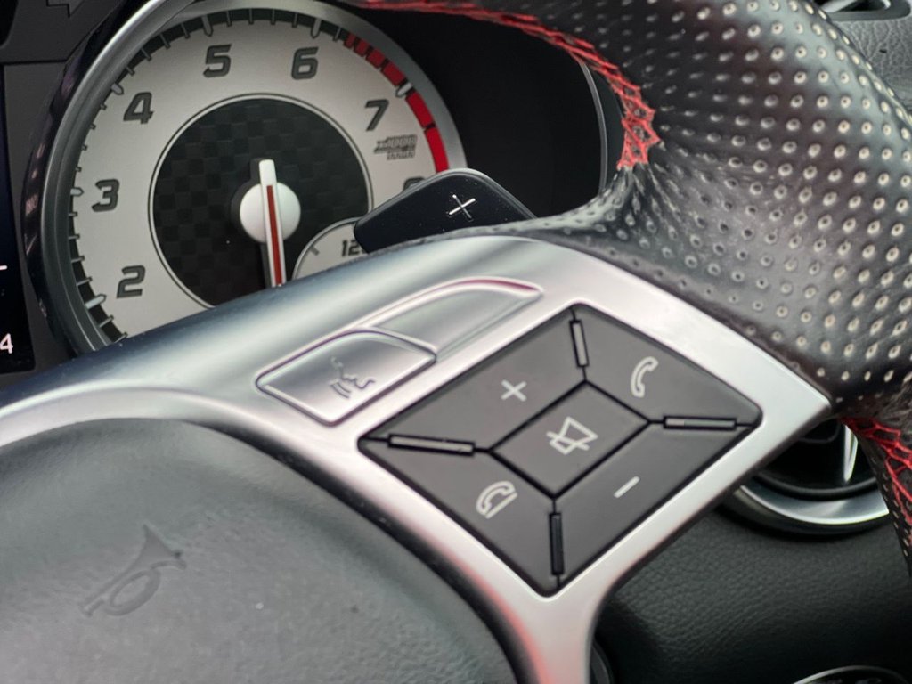 Used Mercedes-Benz SLK 2013 for sale - 77539331: Photo 35