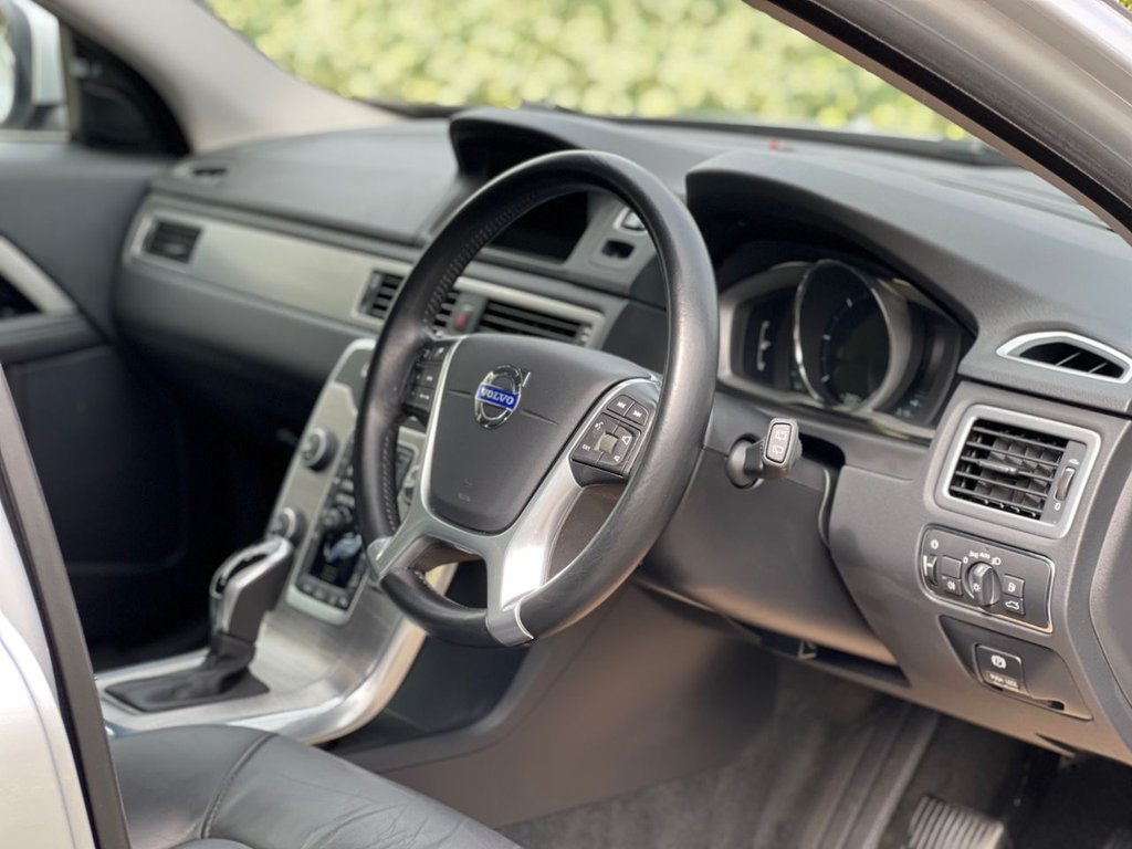 Used Volvo XC70 2013 for sale - 77539302: Photo 10