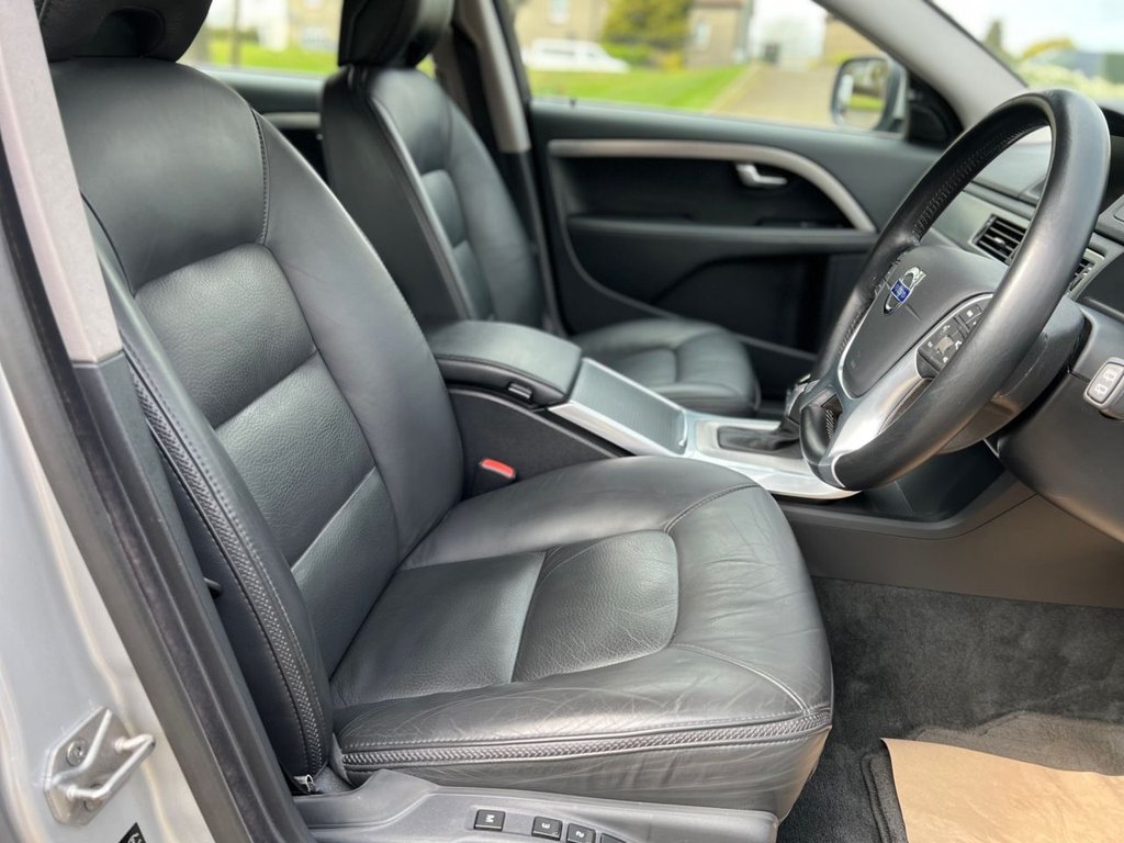 Used Volvo XC70 2013 for sale - 77539302: Photo 20