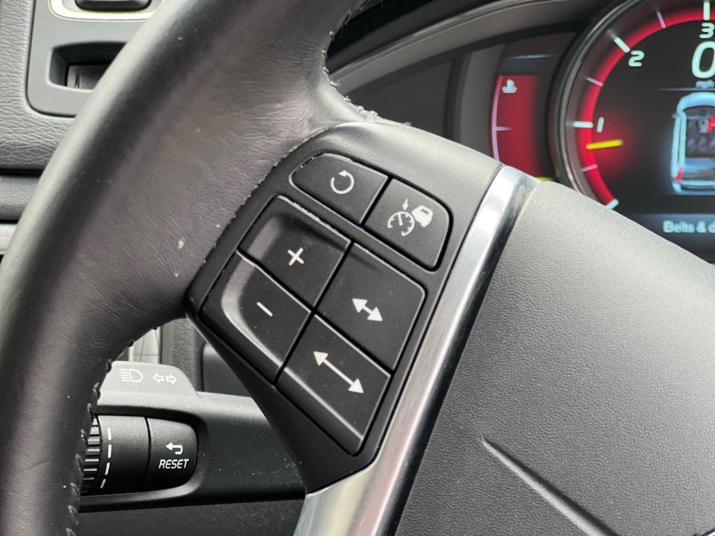 Used Volvo XC70 2013 for sale - 77539302: Photo 47