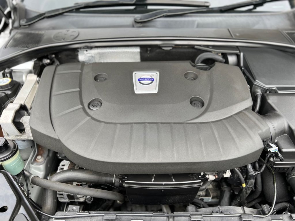 Used Volvo XC70 2013 for sale - 77539302: Photo 7