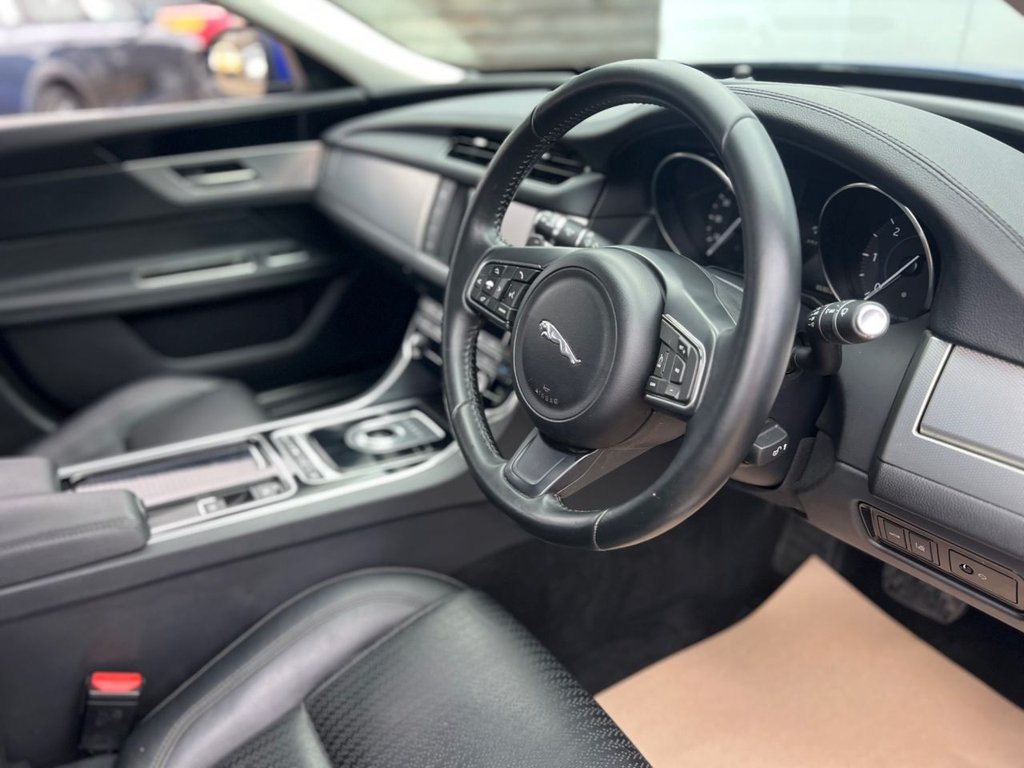 Used Jaguar XF 2017 for sale - 77539338: Photo 14