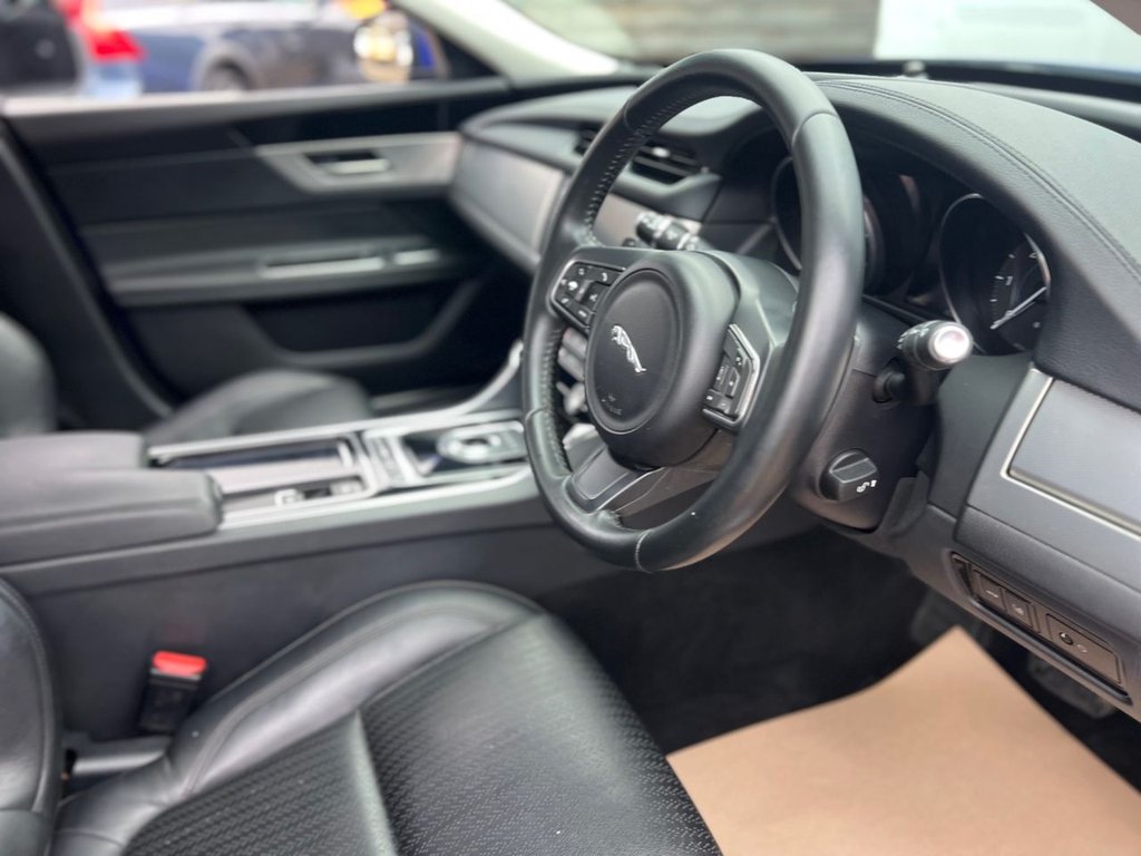 Used Jaguar XF 2017 for sale - 77539338: Photo 15