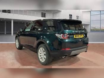 Used Land Rover Discovery Sport 2016 for sale - 77667245: Photo