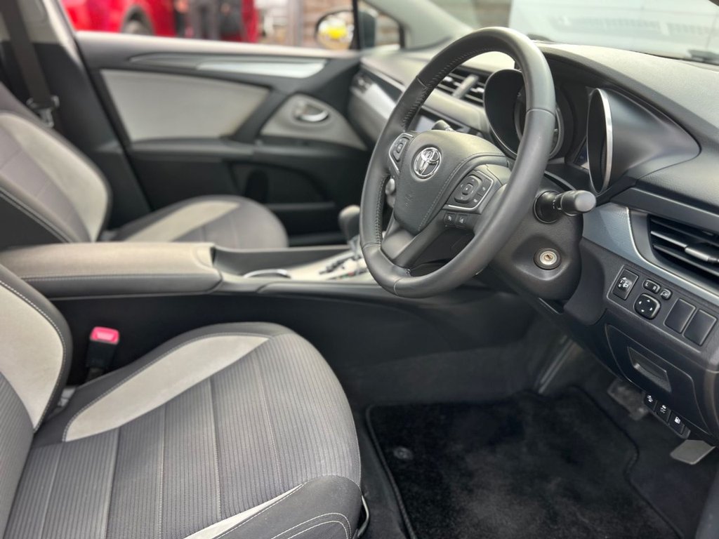 Used Toyota Avensis 2017 for sale - 77539322: Photo 16