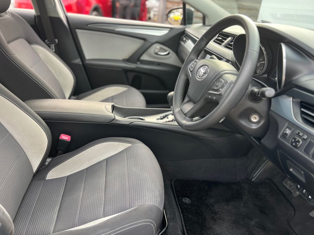 Used Toyota Avensis 2017 for sale - 77539322: Photo 17