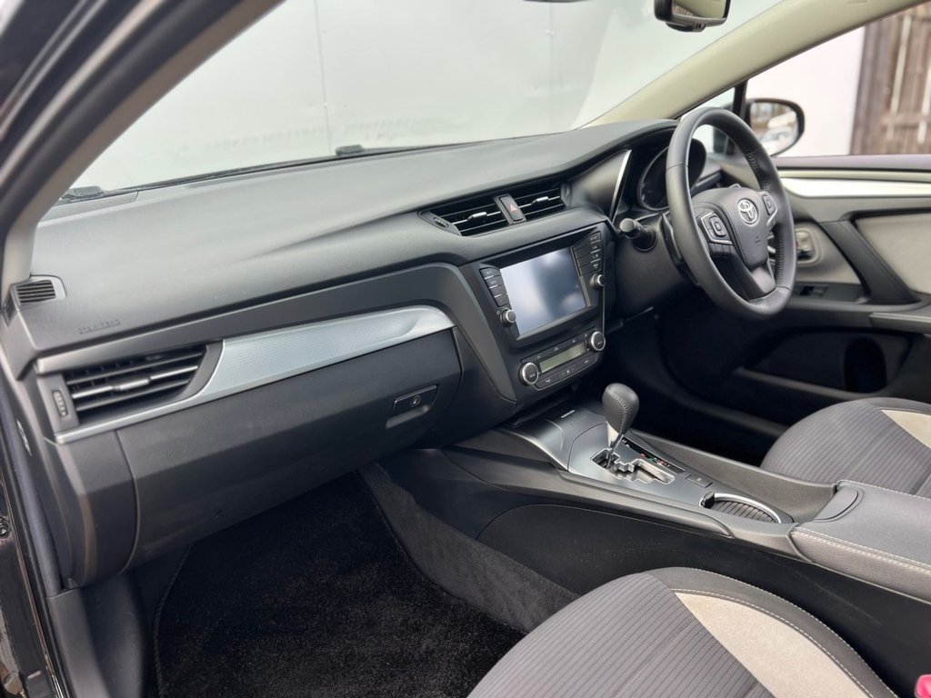 Used Toyota Avensis 2017 for sale - 77539322: Photo 19