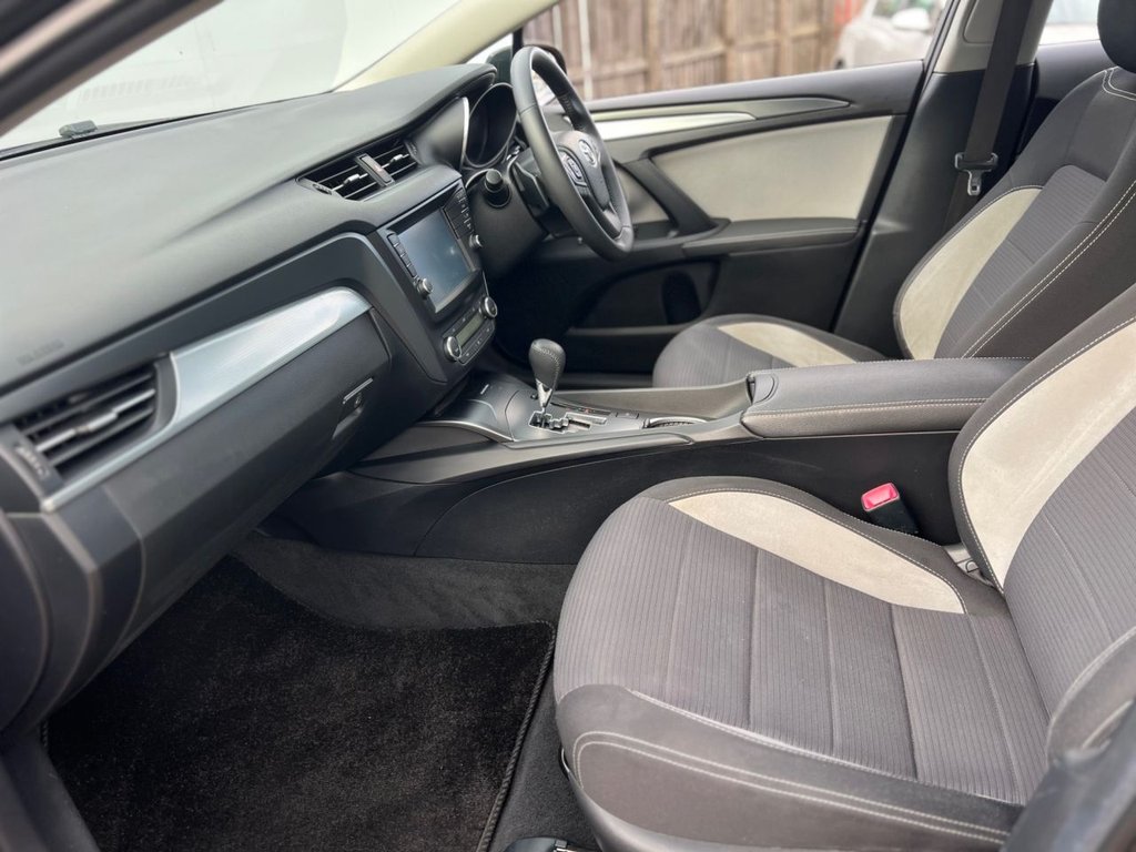 Used Toyota Avensis 2017 for sale - 77539322: Photo 25