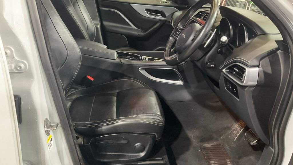 Used Jaguar F-Pace 2017 for sale - 78167536: Photo 7