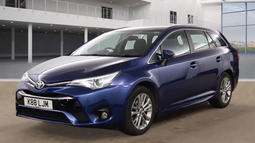 Used Toyota Avensis 2016 for sale - 77539336: Photo 2