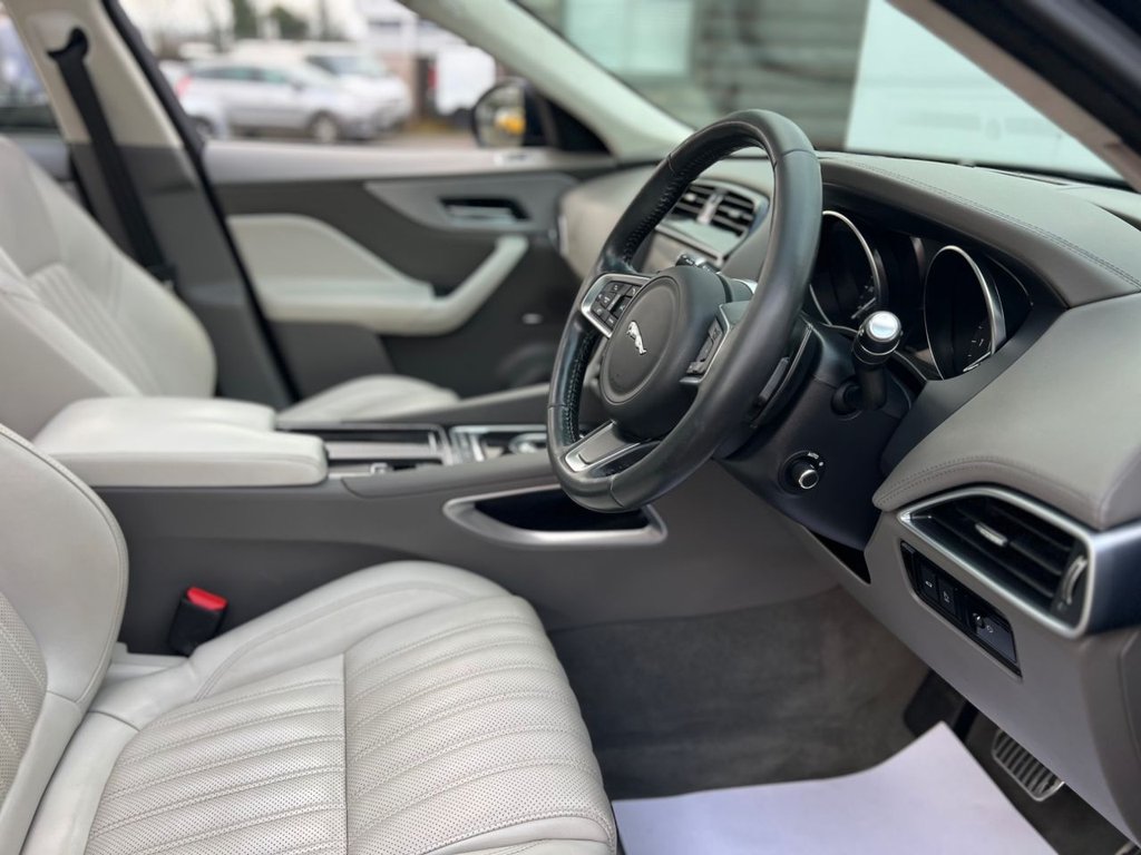 Used Jaguar F-Pace 2018 for sale - 77539333: Photo 17