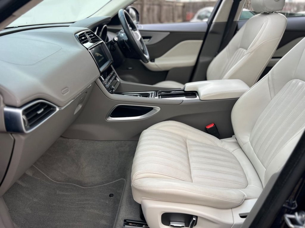 Used Jaguar F-Pace 2018 for sale - 77539333: Photo 31