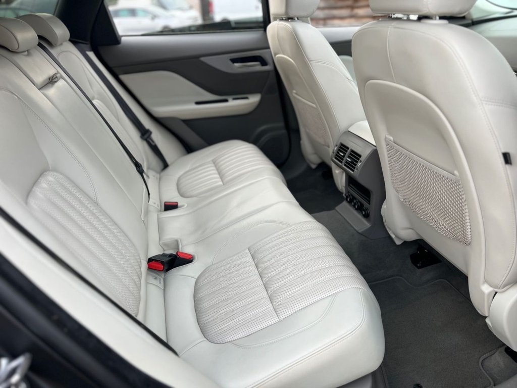 Used Jaguar F-Pace 2018 for sale - 77539333: Photo 37
