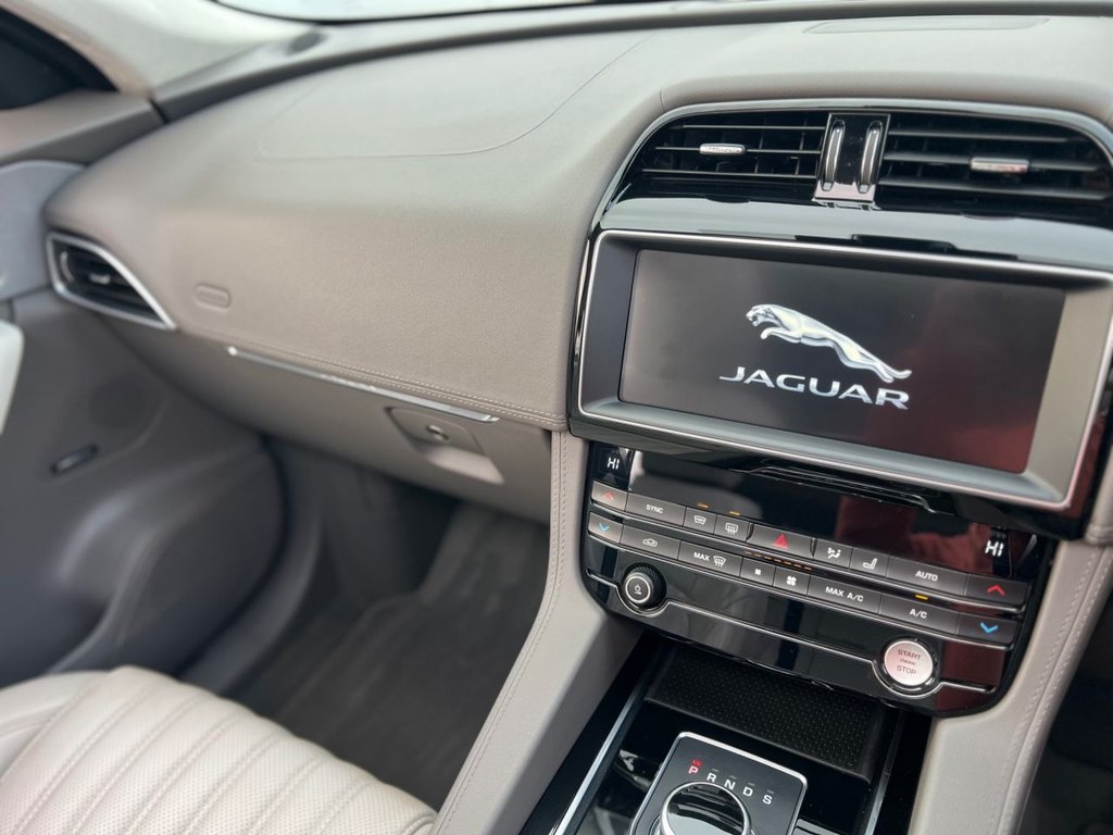 Used Jaguar F-Pace 2018 for sale - 77539333: Photo 42