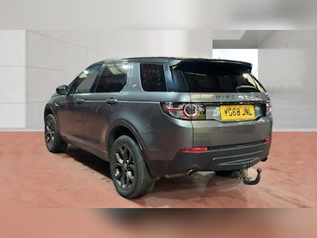 Used Land Rover Discovery Sport 2018 for sale - 78097143: Photo