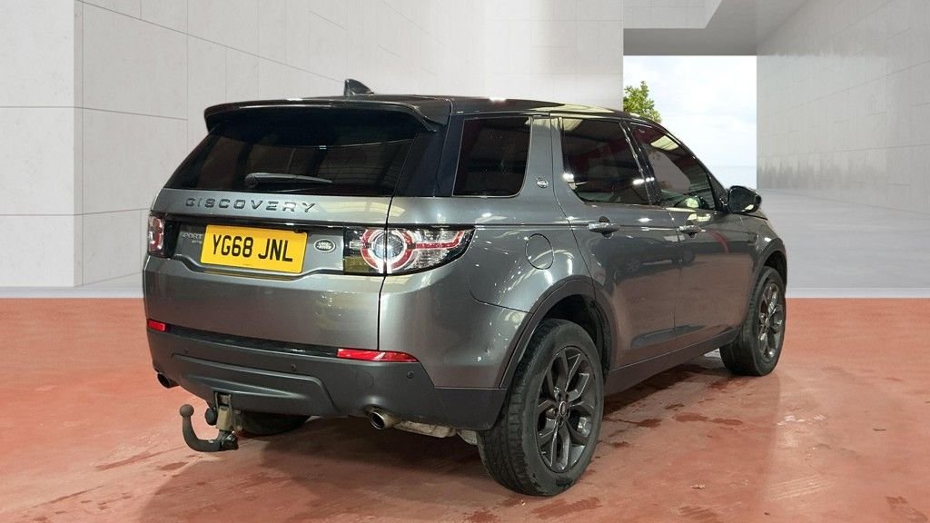 Used Land Rover Discovery Sport 2018 for sale - 78097143: Photo 5