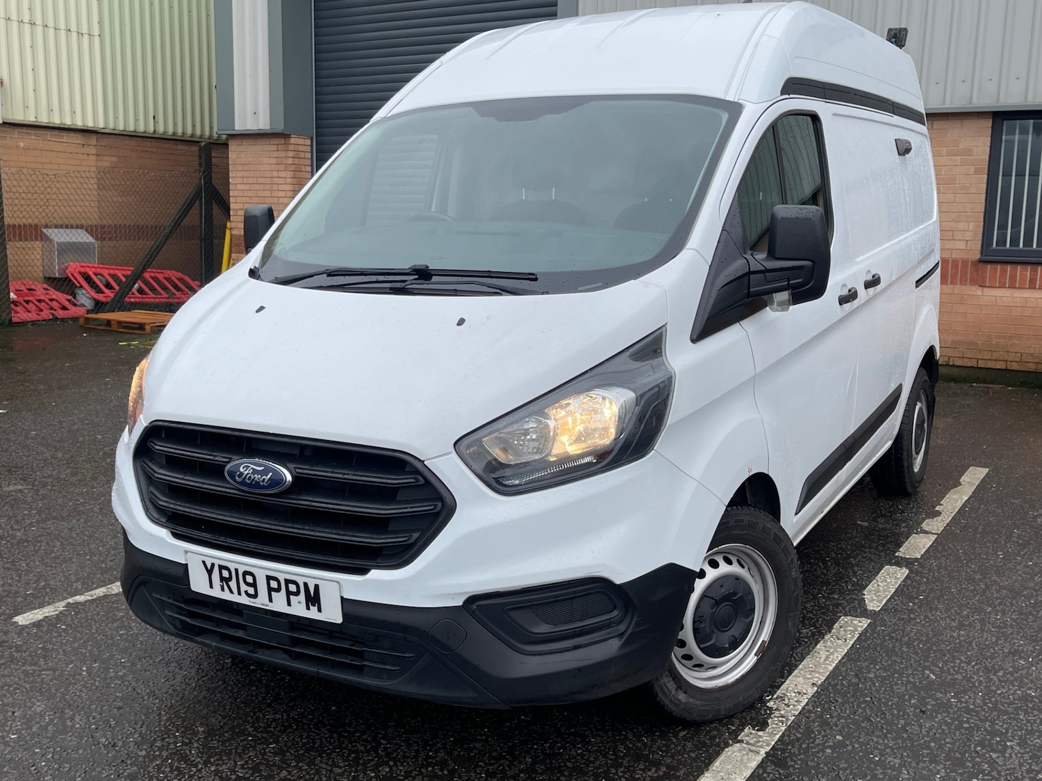 Used Ford Transit Custom 2019 for sale - 77453437: Photo 2