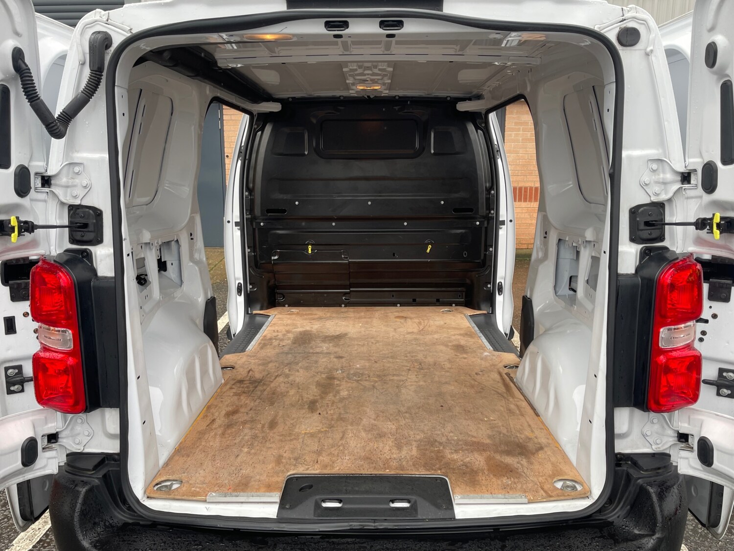 Used Vauxhall Vivaro 2024 for sale - 77453024: Photo 18