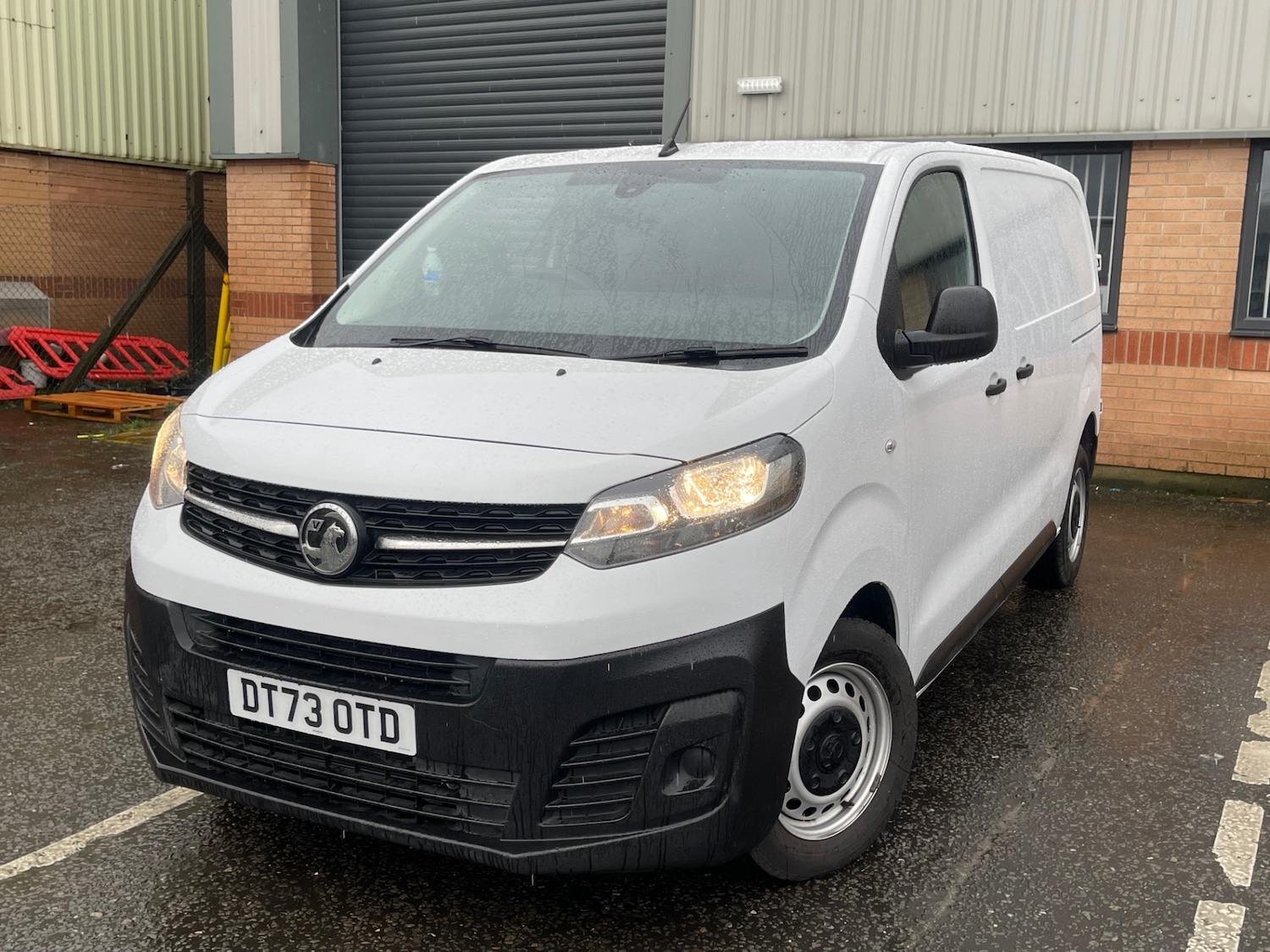 Used Vauxhall Vivaro 2024 for sale - 77453024: Photo 2