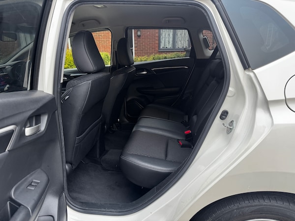 Used Honda Jazz 2014 for sale - 76252422: Photo 10