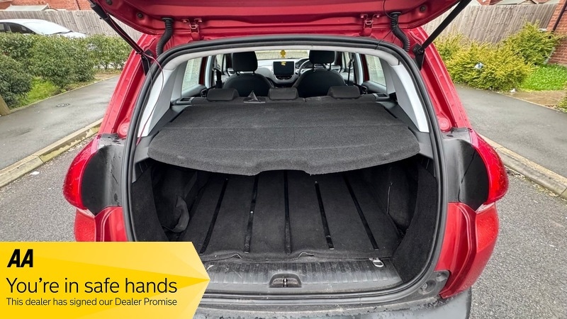 Used Peugeot 2008 2015 for sale - 78062055: Photo 11