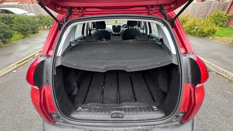 Used Peugeot 2008 2015 for sale - 78062055: Photo 13