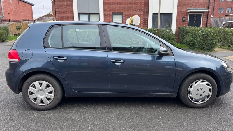 Used Volkswagen Golf 2010 for sale - 77766052: Photo 2