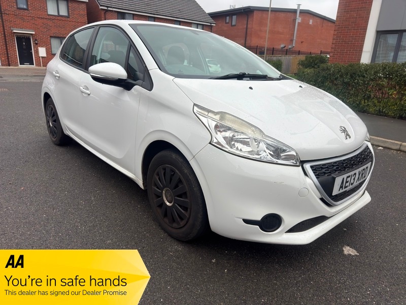 Used Peugeot 208 2013 for sale - 77720695: Photo 3