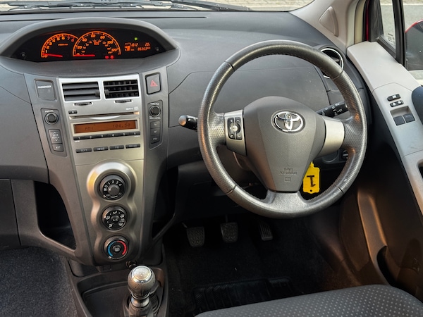 Used Toyota Yaris 2010 for sale - 76192521: Photo 11