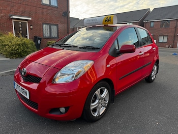 Used Toyota Yaris 2010 for sale - 76192521: Photo 3