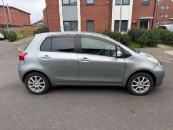 Used Toyota Vitz 2010 for sale - 73663414: Photo