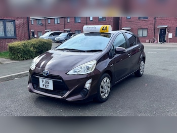 Used Toyota Aqua 2015 for sale - 79125365: Photo