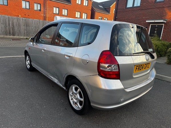 Used Honda Jazz 2004 for sale - 76192556: Photo 5