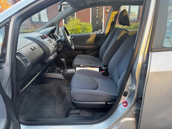 Used Honda Jazz 2004 for sale - 76192556: Photo 9