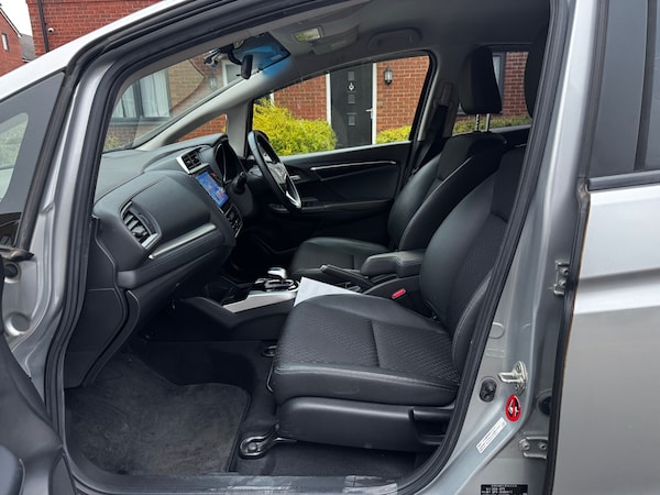 Used Honda Jazz 2014 for sale - 76252664: Photo 9