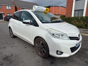 Used Toyota Yaris 2013 for sale - 77749324: Photo