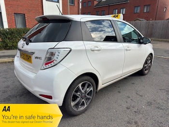 Used Toyota Yaris 2013 for sale - 77749324: Photo