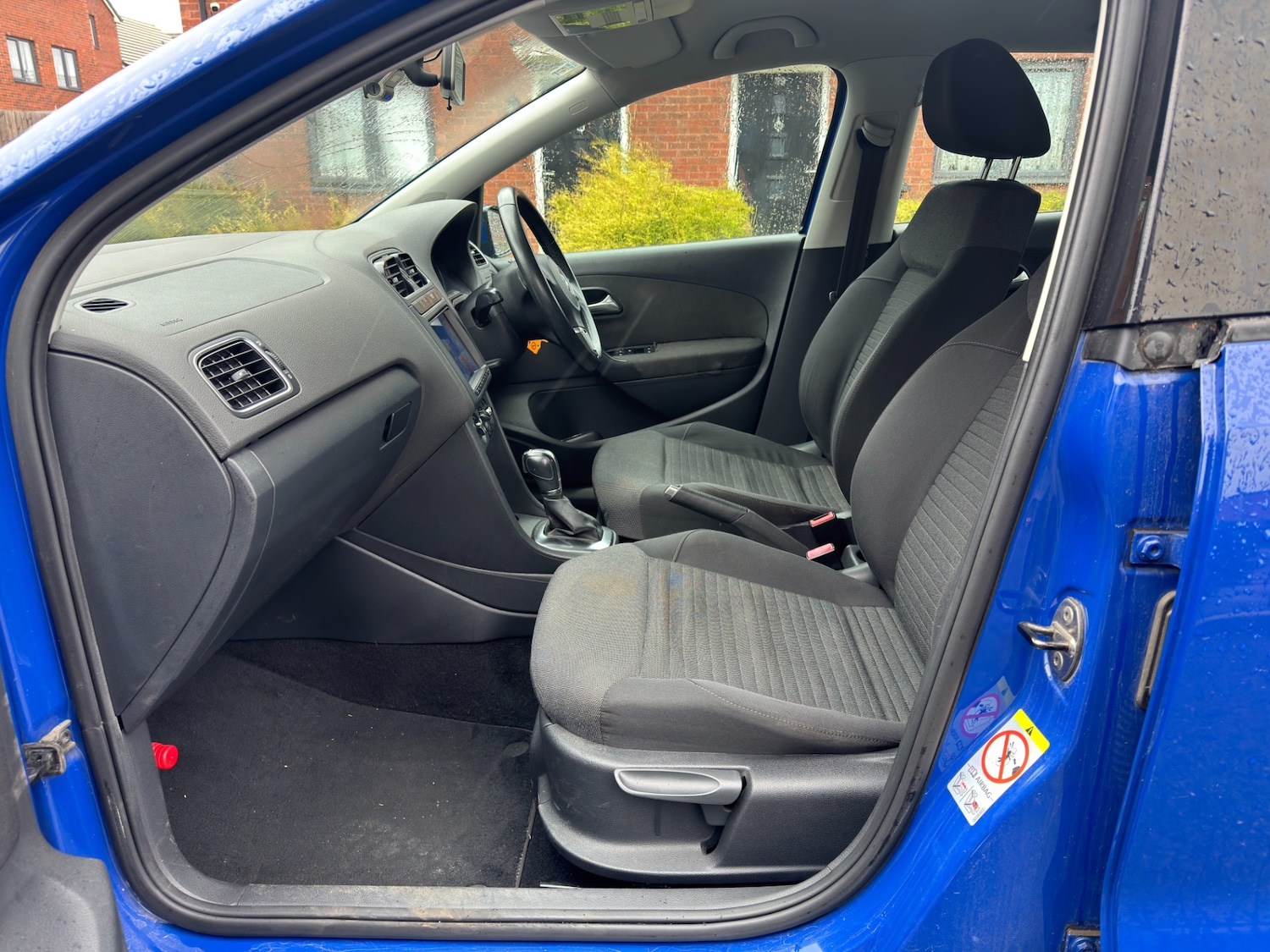 Used Volkswagen Polo 2012 for sale - 76172803: Photo 9