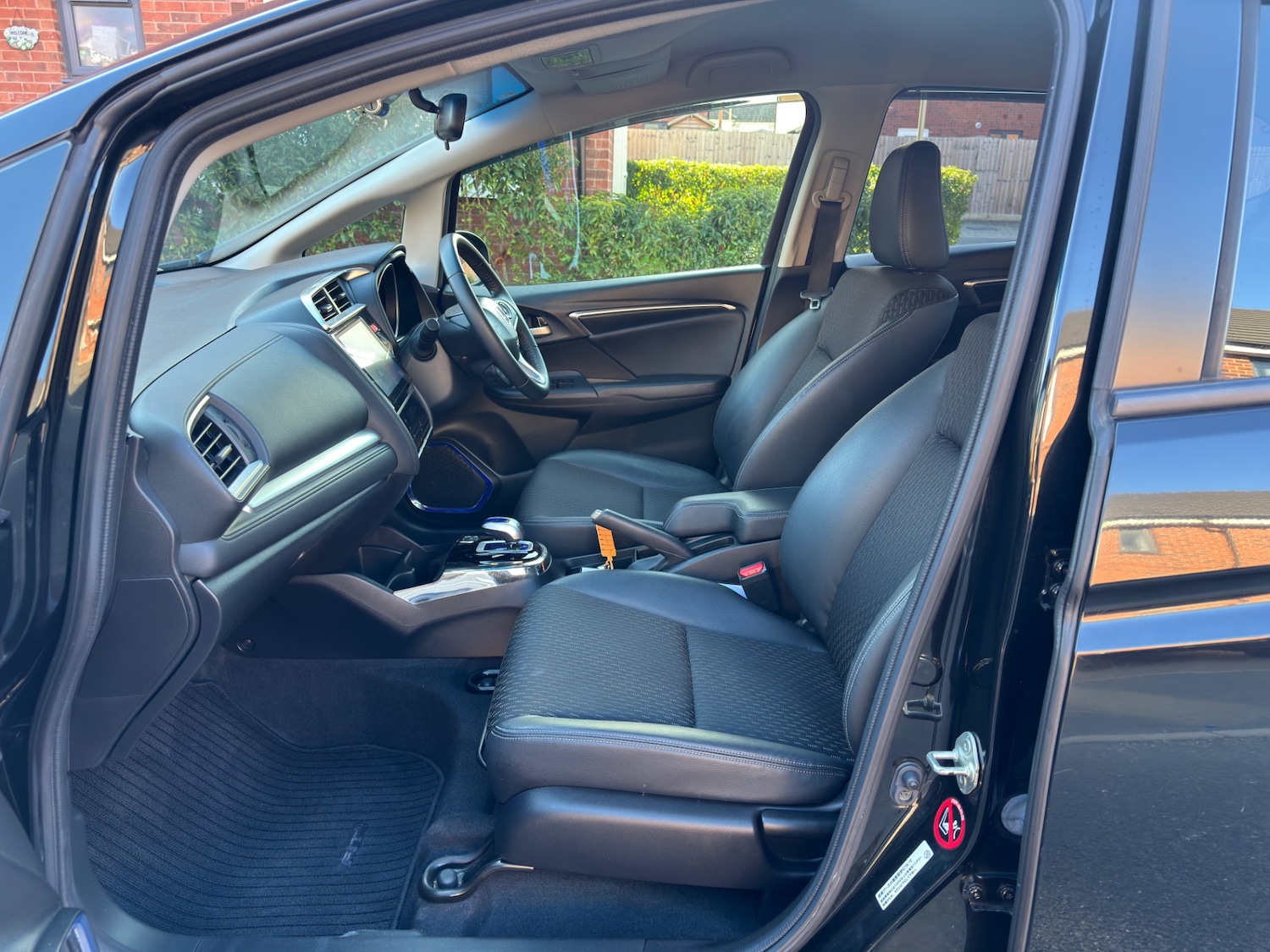 Used Honda Jazz 2014 for sale - 76115274: Photo 4