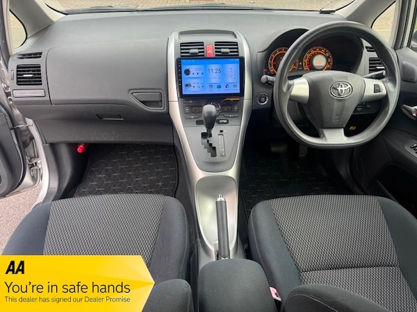 Used Toyota Auris 2009 for sale - 74365407: Photo 11
