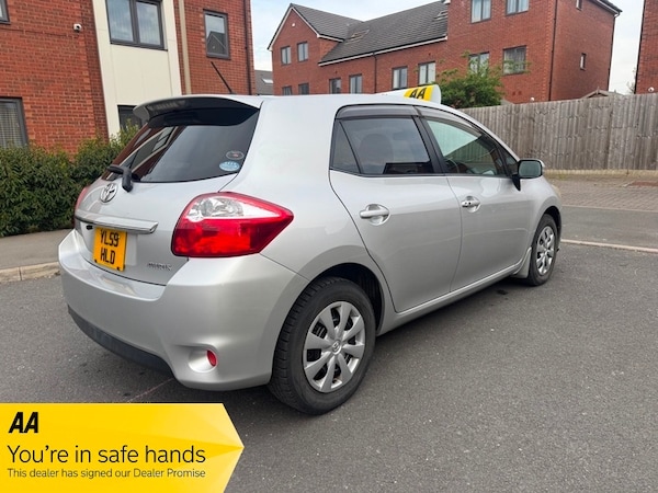 Used Toyota Auris 2009 for sale - 74365407: Photo 4