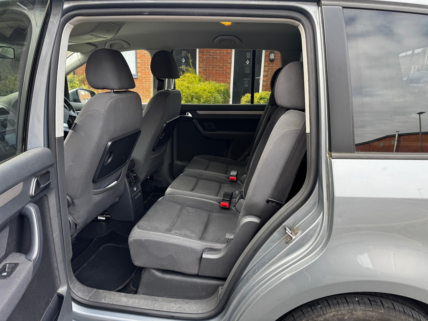 Used Volkswagen Touran 2010 for sale - 76611807: Photo 12