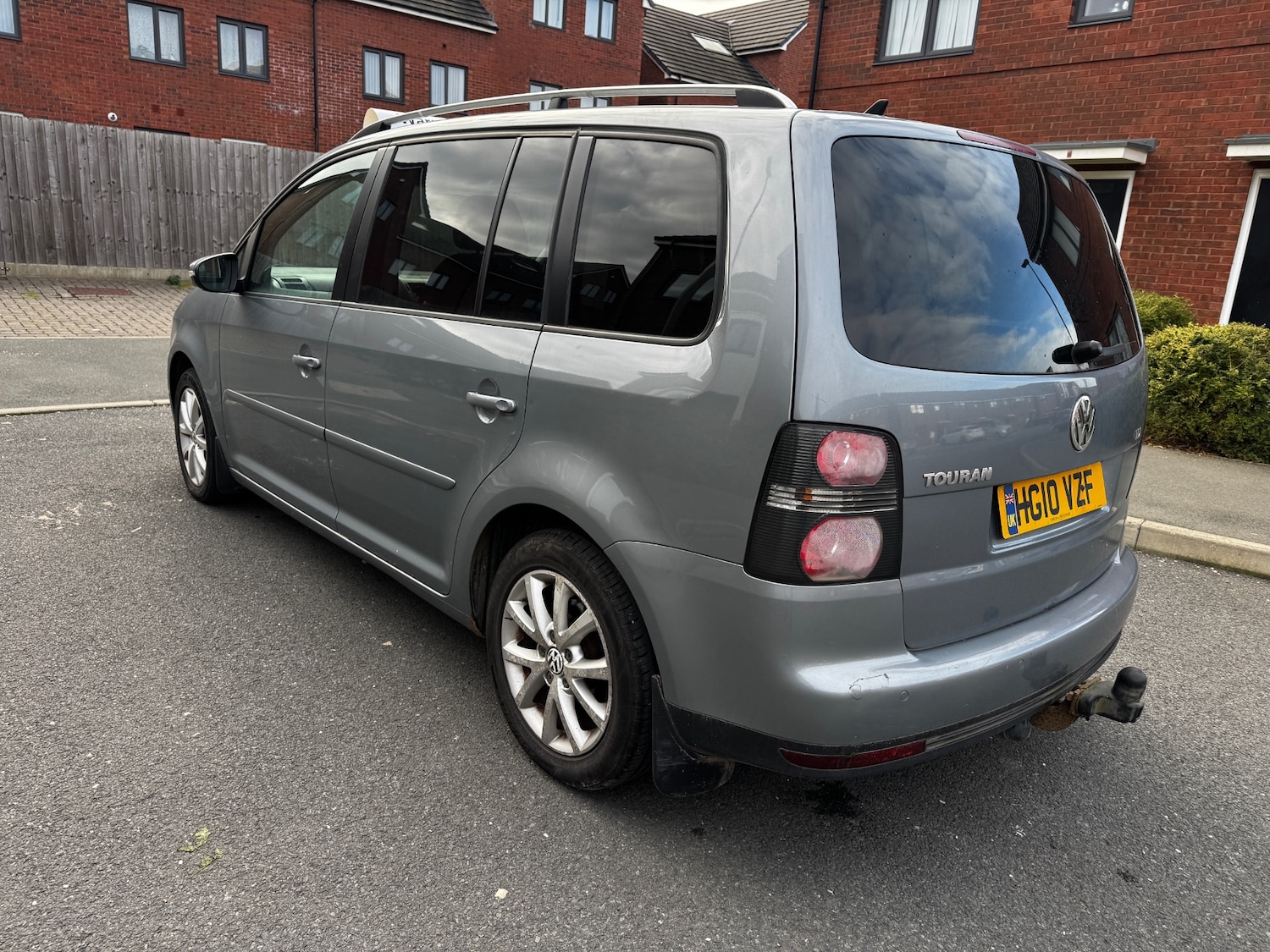 Used Volkswagen Touran 2010 for sale - 76611807: Photo 5
