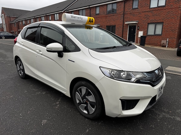 Used Honda Jazz 2014 for sale - 76273181: Photo 2