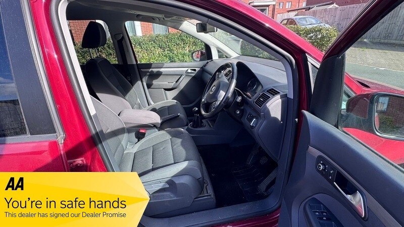 Used Volkswagen Touran 2012 for sale - 77851006: Photo 10